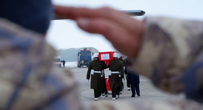 Erzurum şehidini karşıladı